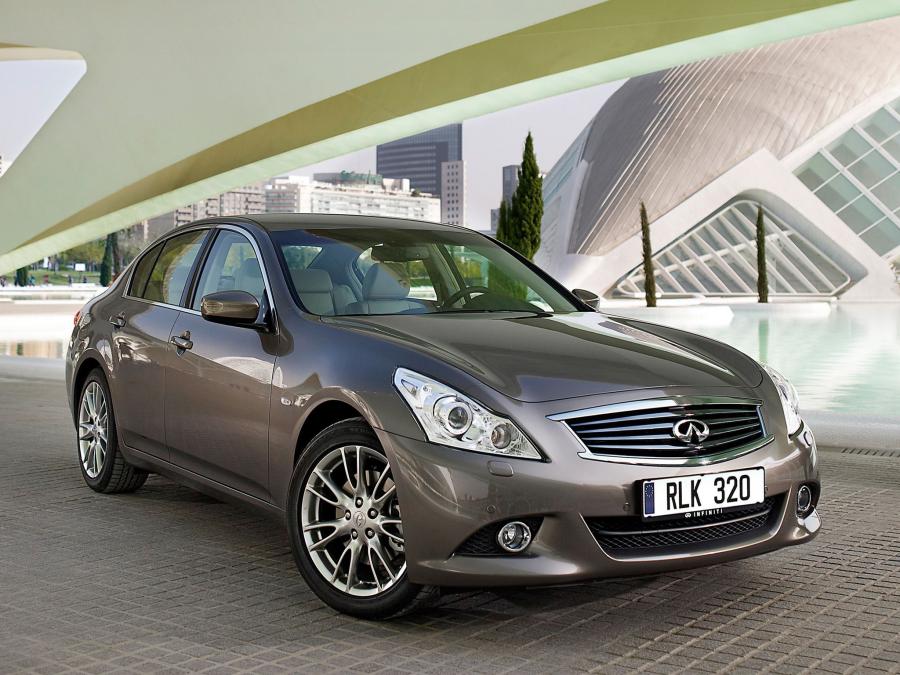  Infiniti G37 2010 года  (EU) (фото 13 из 53)